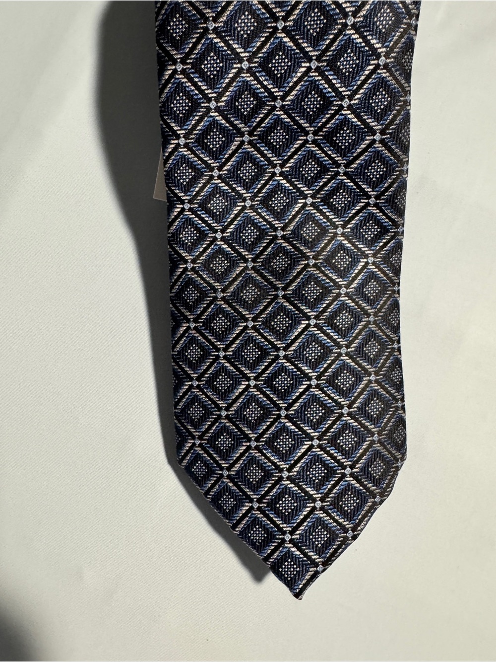 Perry Ellis Portfolio Jacquard Williams Geometric Print Navy Blue Tie NWT